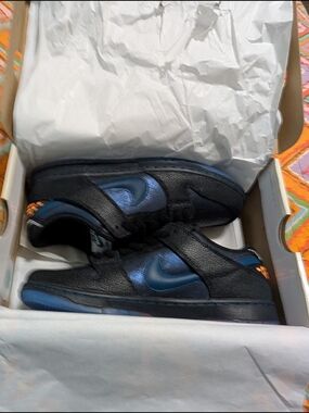 Nike SB Dunks Bluetile  Black and Blue Low-Top Sneakers DS